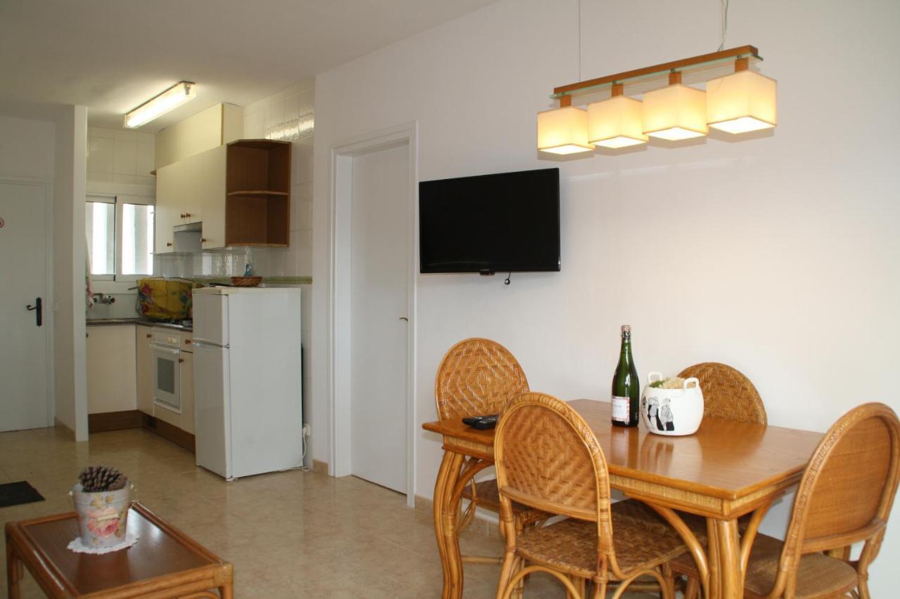 Apartaments Margarita Sabina Pinell Кастел Пладжа де Аро Екстериор снимка